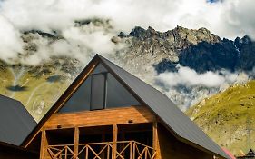 Cliffside Cottage Kazbegi